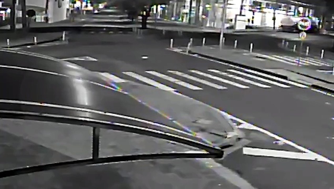 Novas imagens revelam outro ângulo de forte acidente no cruzamento da Rua Paraná com Avenida Piquiri