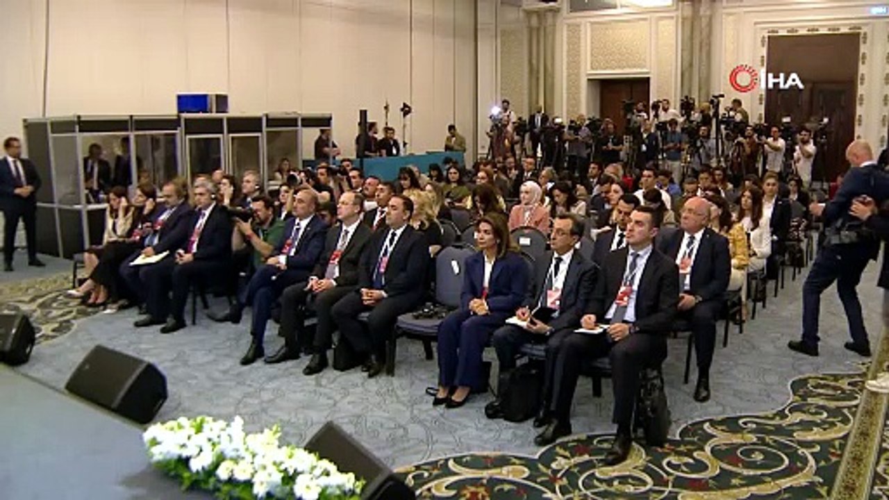 Bakan Fidan "Dünyayı felaketin eşiğine getiren bu savaşın geride bırakılması elzemdir"