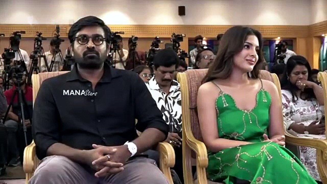 Producer Charmme Kaur Speech @ #SlumDog - 33 Temple Road Teaser Launch Event