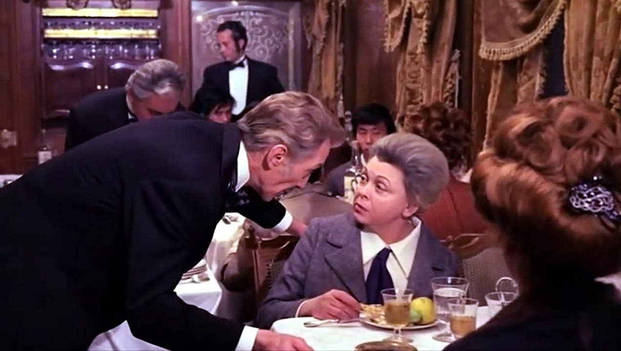 Peter Cushing 1972-Pánico en El Transiberiano-HD