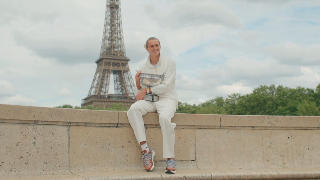 Roland-Garros 2026 - Alexander Zverev célèbre son premier titre du Grand Chelem face à la Tour Eiffel