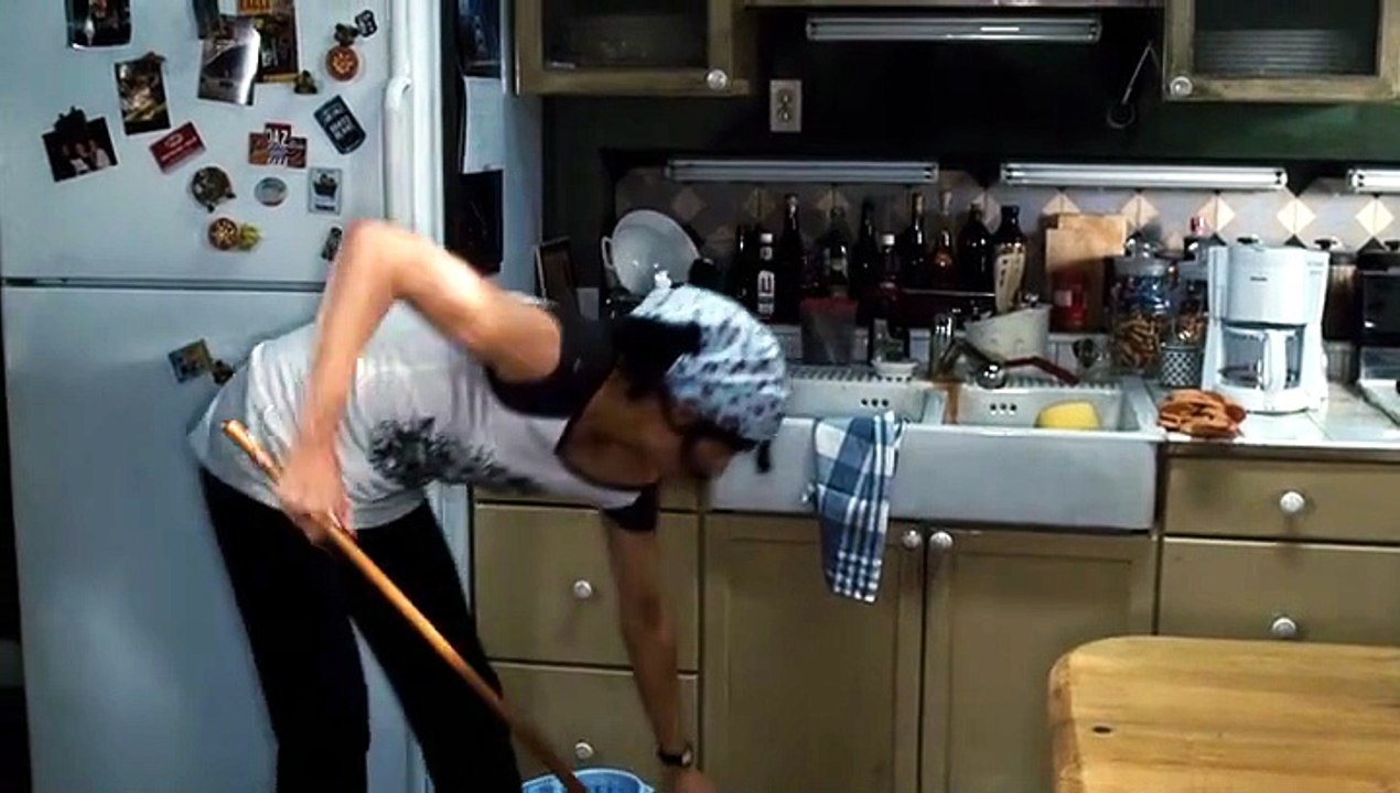 100 FEET (2008)