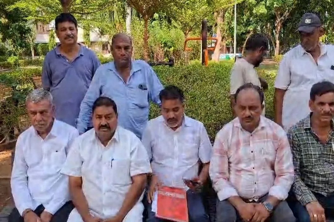 Video News: महंगाई की एक और मार, बच्चों को स्कूल भेजना हुआ और महंगा