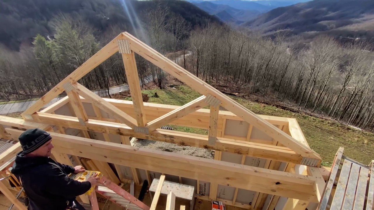 Building The Farmhouse | Day 19: Finally set the roof trusses!!!