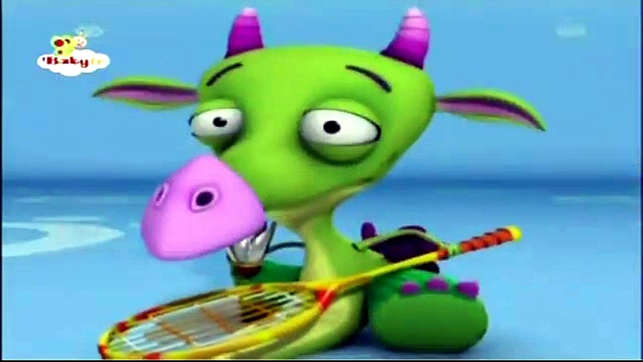 Draco El Dragon esta jugando badminton