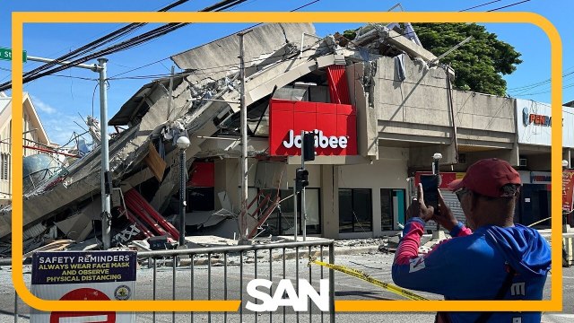 7.8 magnitude earthquake triggers tsunami, kills more than a dozen in the Philippines