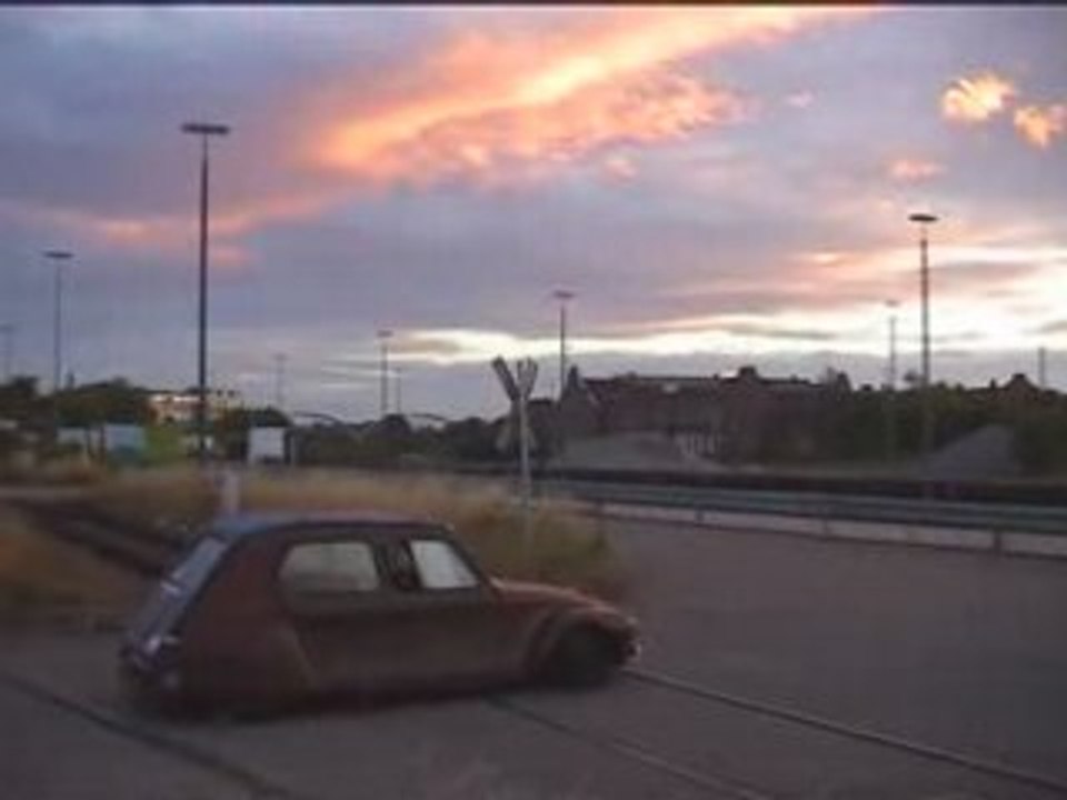 Citroen Fucked Up Dyane