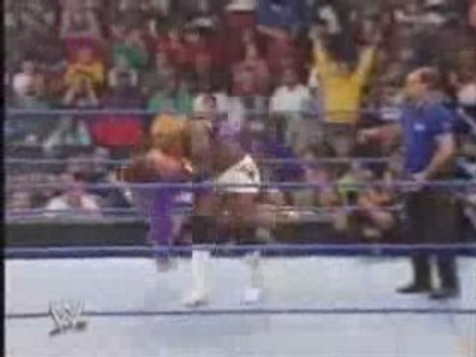 Bobby Lashley  Gets Off Balance During The Dominator