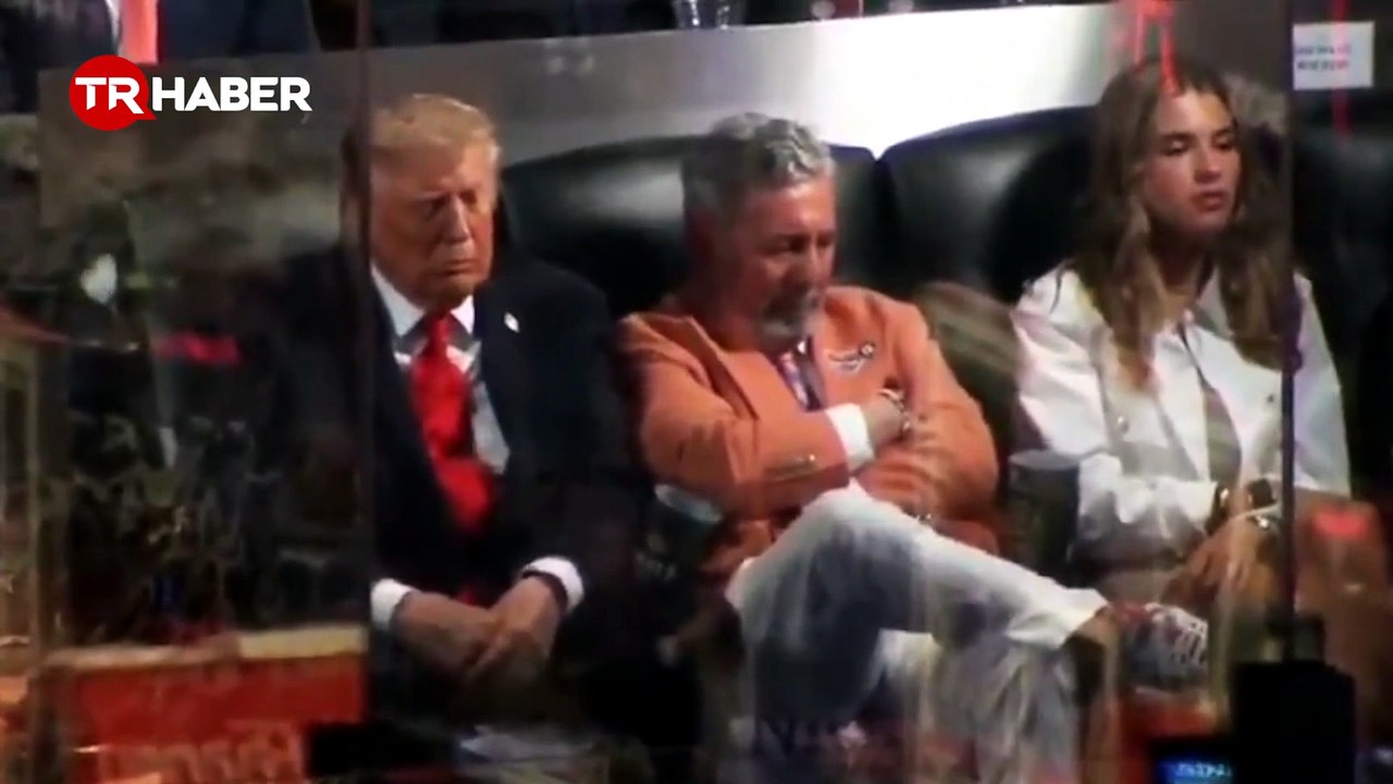 Donald Trump maçta uyuyakaldı