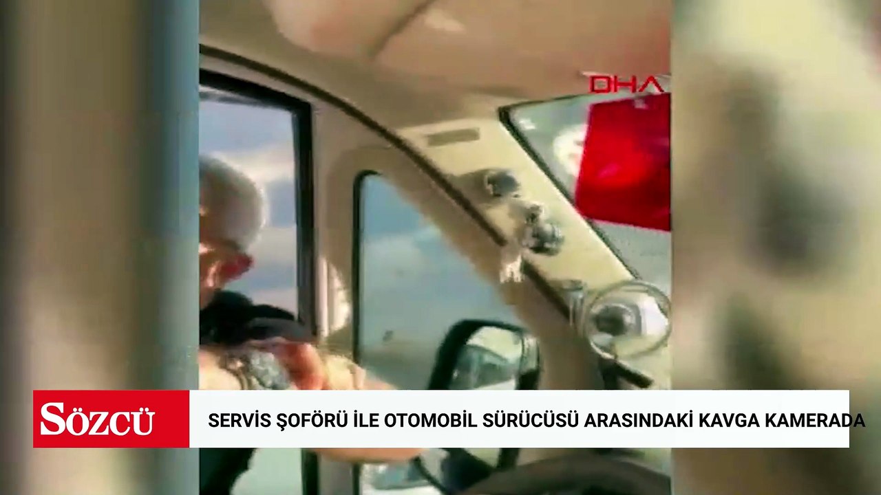 Ümraniye'de servis şoförü ile otomobil sürücüsü arasındaki kavga kamerada