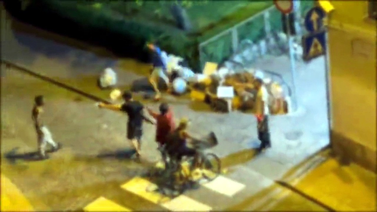 Portela, un'altra notte agitata: scontri fra bande e lanci di biciclette. I residenti: "Situazione disperata"
