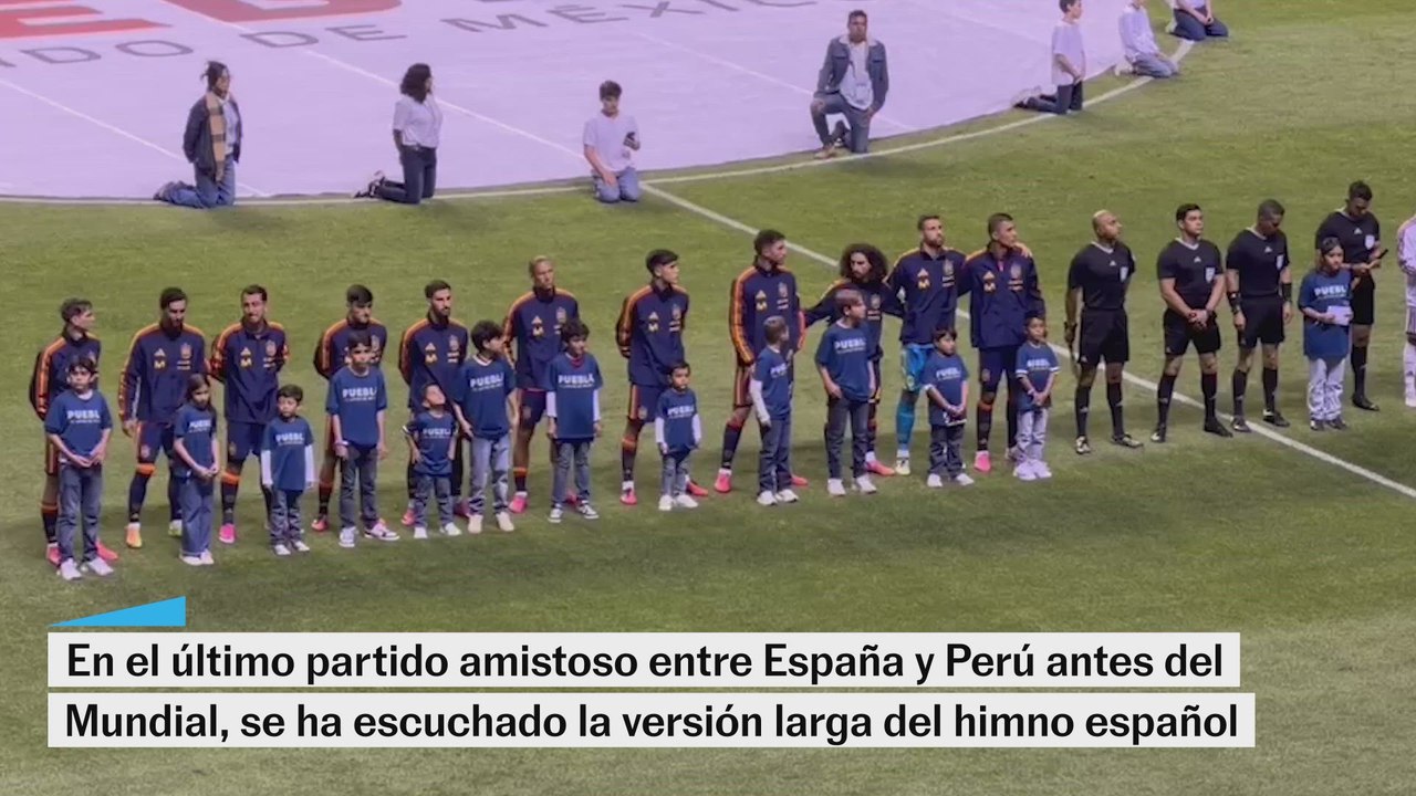 La reacción de los jugadores de La Roja al escuchar la versión larga del himno nacional