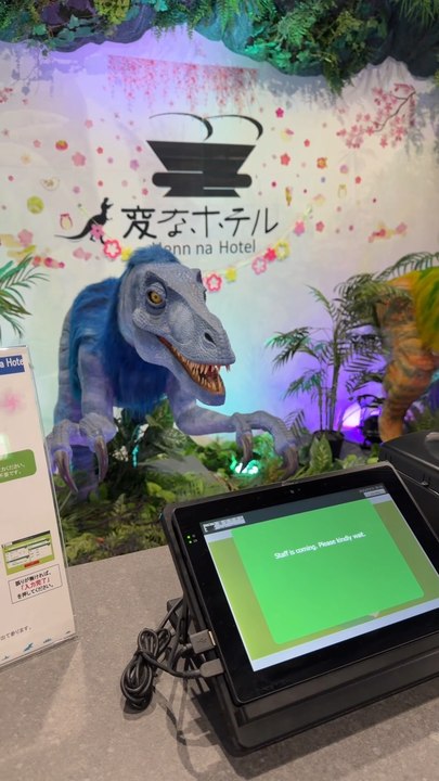 On s'est infiltrées dans l'hôtel aux dinosaures !! 🦖(Super discrètement)Pour ceux qui connaissent pas c'est la chaîne henna hotel qui a des dinosaures à la réception !#dinosaures #hennnahotel #hotelinsolite #voyagejapon #visitjapanfr