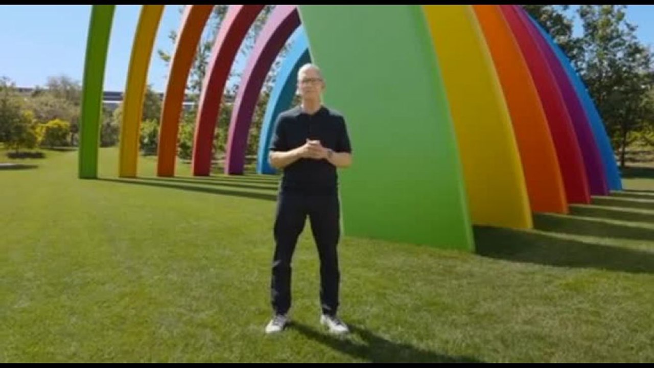 Apple rilancia Siri con l'IA e apre a Google Gemini