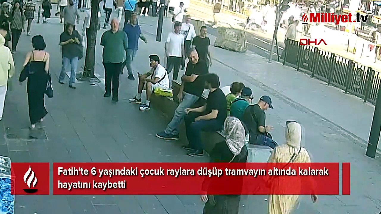 İstanbul'da 6 yaşındaki çocuk raylara düşüp tramvayın altında kalarak öldü