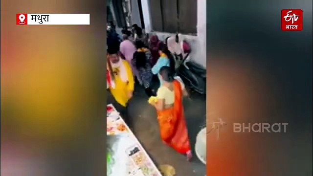 वृंदावन में बांके बिहारी मंदिर के पास छज्जा गिरा, सात श्रद्धालु घायल, पुलिस ने अस्पताल में कराया भर्ती
