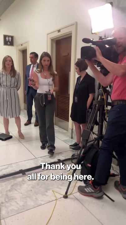 Ex-Epstein assistant Lesley Groff arrives for questioning