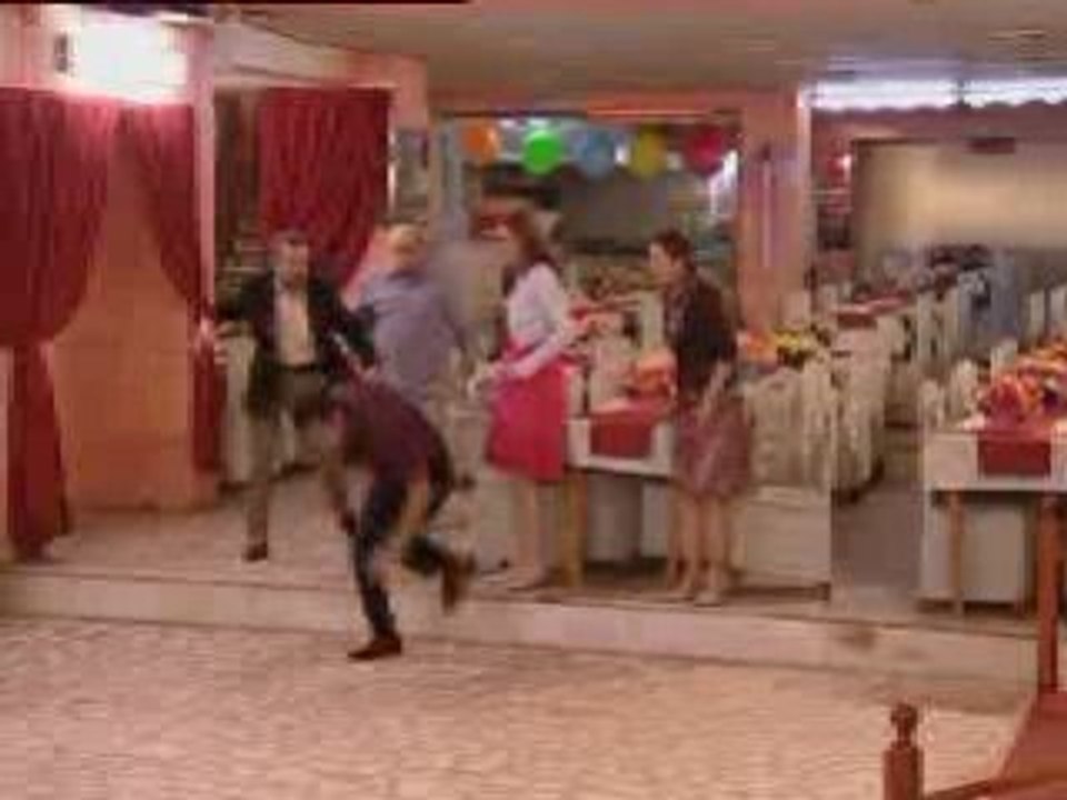 Düğün Şarkıcısı 4.Bölüm Fragmanı - 22 Haziran 2008