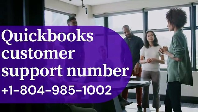 How many minutes should I wait on hold for the QuickBooks Desktop Payroll help number before hanging up and trying again?