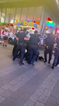 Knicks fan arrested after curb-stomping Spurs fan