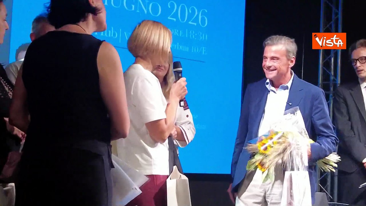 Una donna Ucraina a Calenda: "Ho fatto Instagram solo per lei"