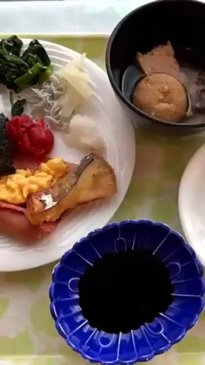 Premier petit déjeuner au Japon