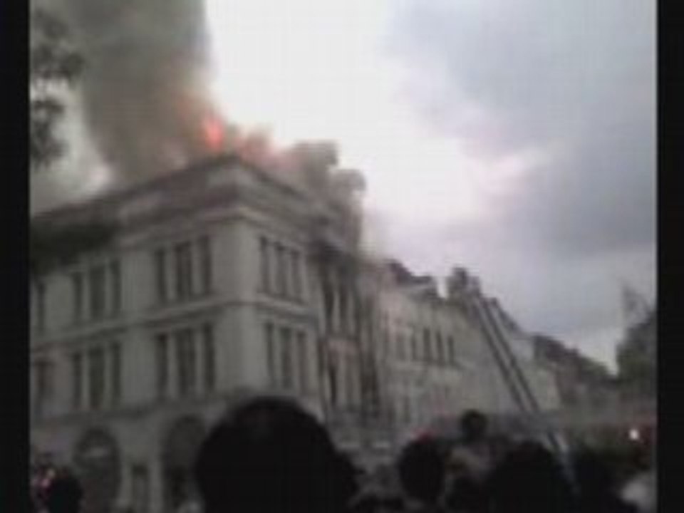 Incendie sur la place d'Armes de Valenciennes