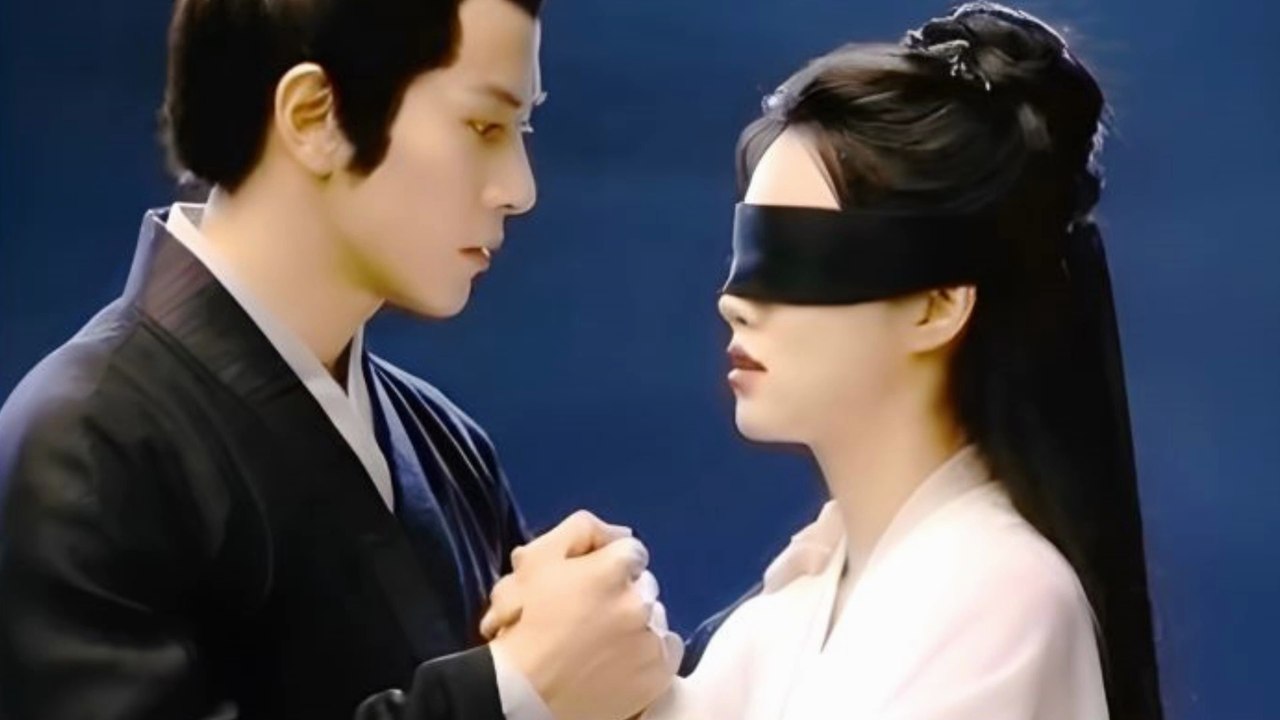 Yin Zhiping who was behind her blindfolded her eyes with a cloth 尹志平黑手暗藏 小龙女无力反抗 The Return of Condor Heroes 神鵰俠侶その Shen Diao Xia Lu  神鵰剣俠 AI 金庸武侠 刘亦菲