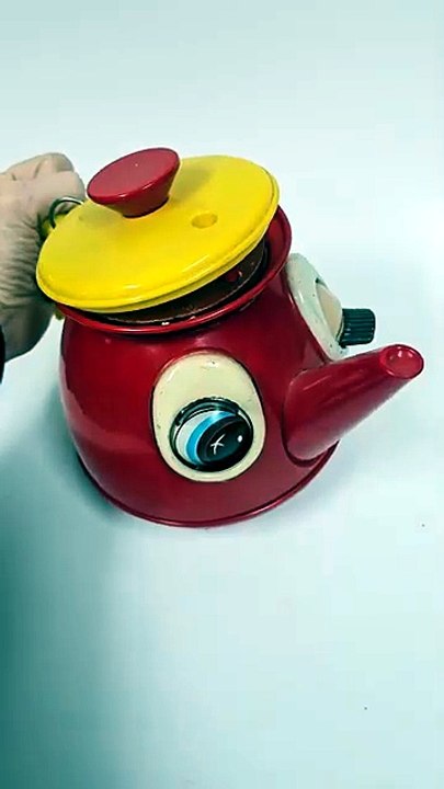 Vintage Trade Mark Modern Toys Comic Tea Pot ☕🎭✨