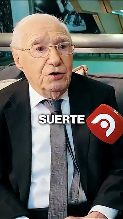 Football: A 91 ans, Enrique Macaya Marquez, légende argentine du commentaire sportif, attaque aux Etats-Unis son 18e Mondial !