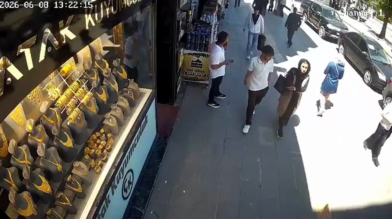 Van'da kıl payı ölümden kurtuldular