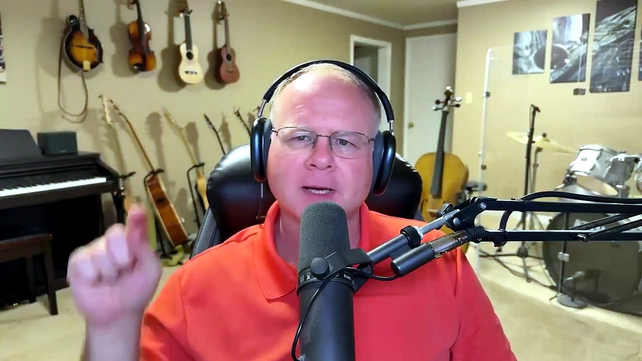 How Charismatic Leaders Turn The Unknown Into Fear | Podcast Episode 635