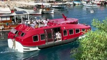 48 ülkeden 2 bini aşkın yolcu Antalya'da! Kaş'a sezonun ilk kruvaziyer gemisi geldi