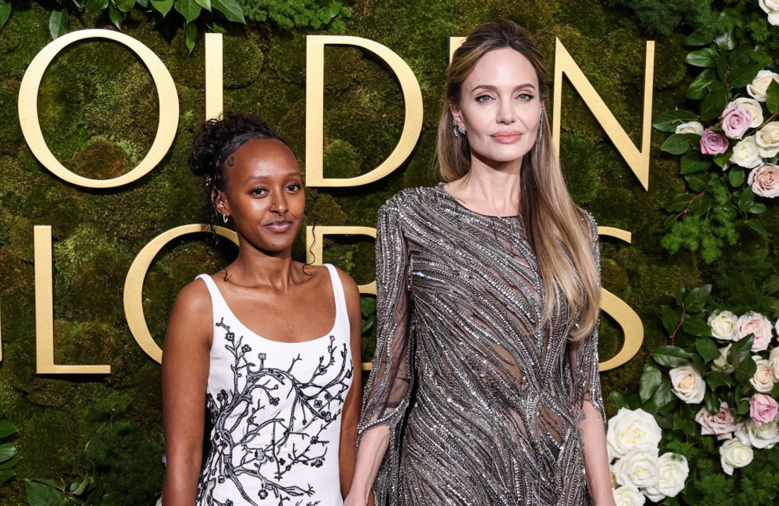 Angelina Jolie and Brad Pitt's daughter Zahara has filed to drop Pitt from her surname