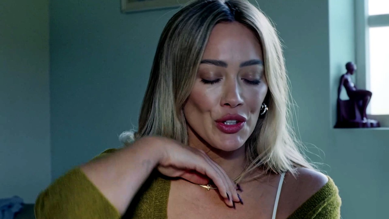 Hilary Duff - Roommates (Official Video)