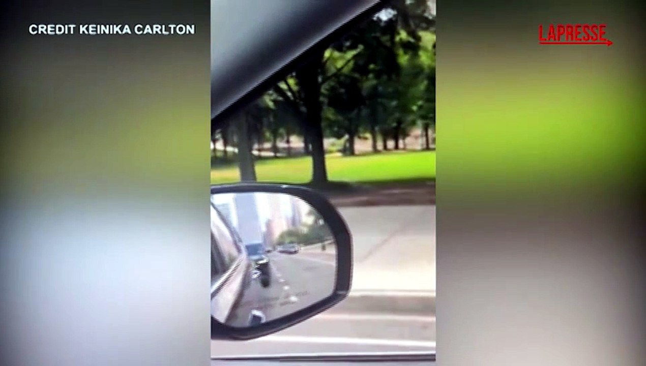 Usa, una croce in fiamme in un parco di Chicago