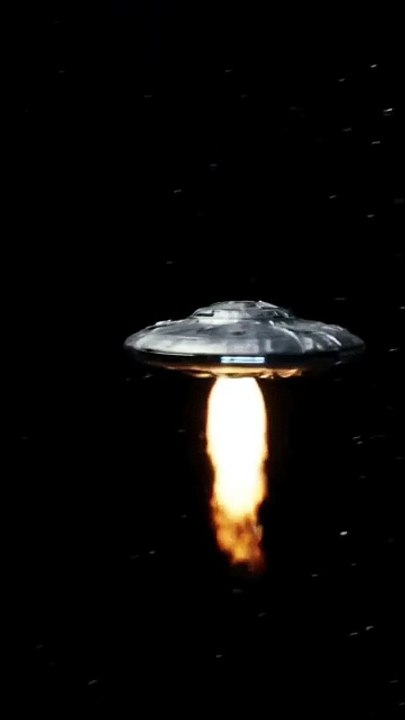Alien Visitors at the Pyramids of Egypt  Mysterious Encounter at Giza A stunning AI-generated short video showing mysterious alien visitors arriving at the Great Pyramids of Giza. Their advanced spacecraft hovers above