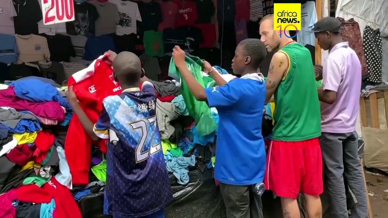 Kenya : les trouvailles de fans de football sur les marchés de Kibéra