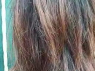 Laura & Jérôme à l'entrée de chez Alix