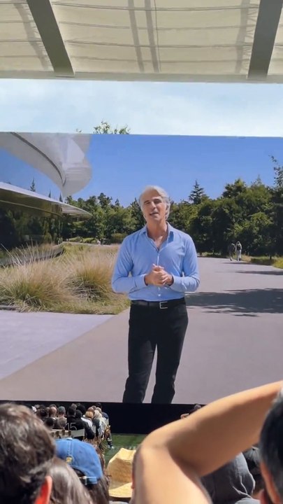 WWDC Unveils Siri AI, But Not for Everyone