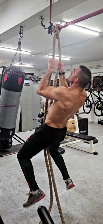 Entraînement avec corde pour Major Gérald