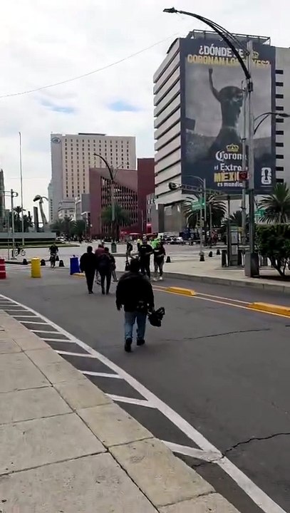 DIRETO DO MÉXICO: Protestos de professores toma...