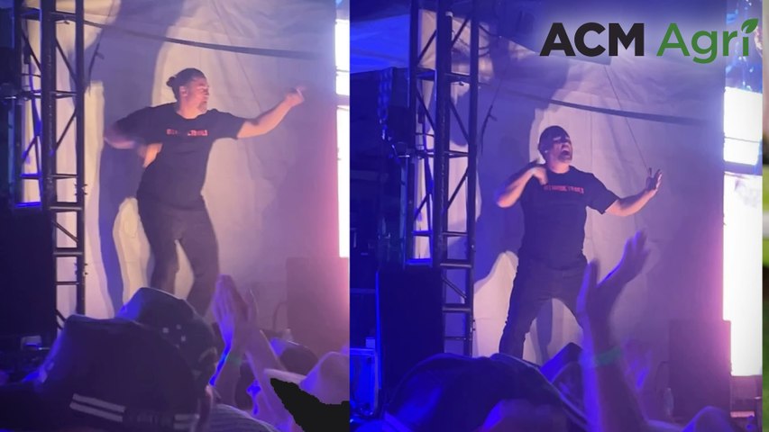 Auslan interpreter steals the show at country music festival Outback Trails