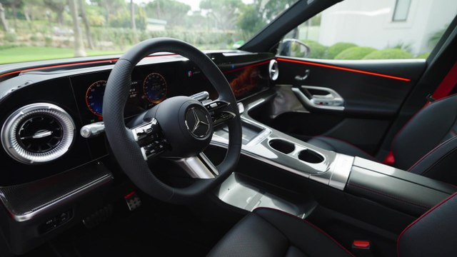 Mercedes-Benz GLC 400 4MATIC with EQ Technology Interior Design in Patagonia red