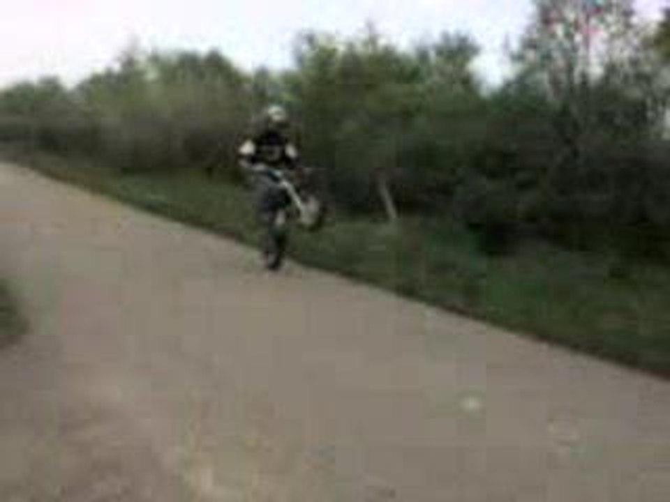 willing dirt bike (petite moto)
