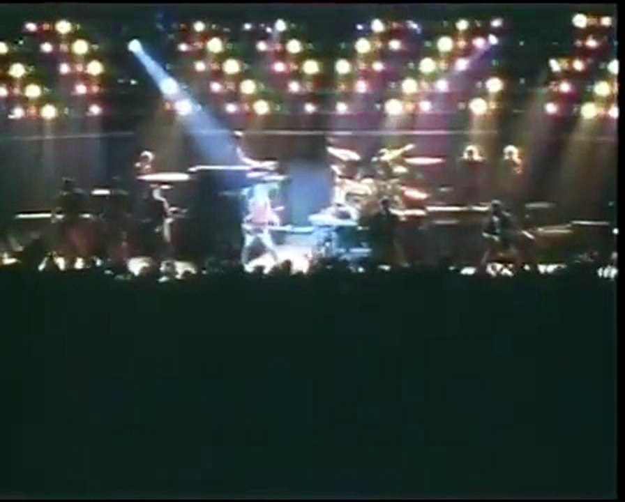 1985 - Johnny Hallyday - Johnny au Téléphone Depuis sa Clinique dans “Cadence 3” (FR3, 12 Juin)