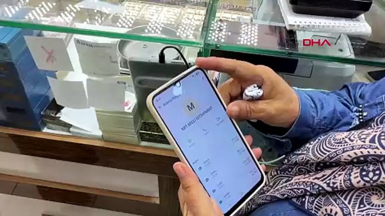 Telefonun Ucundaki Tuzak! 69 Yaşındaki Kadın Servetini Kaybediyordu