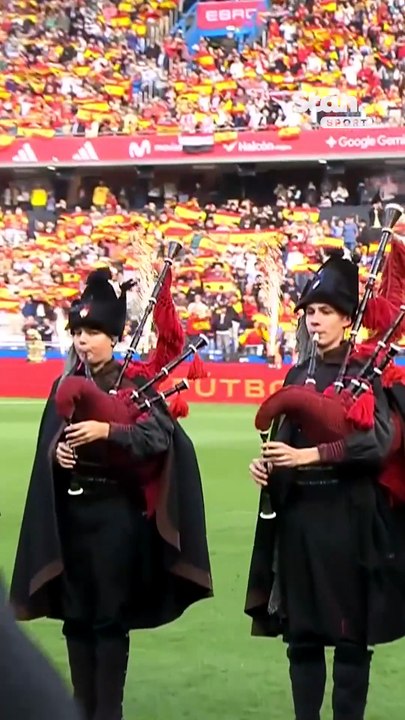 The Gaita bagpipes were out for Spain's 🇪🇸 national anthem 'Marcha Real' in La Courna. 🤍 💙 #spain