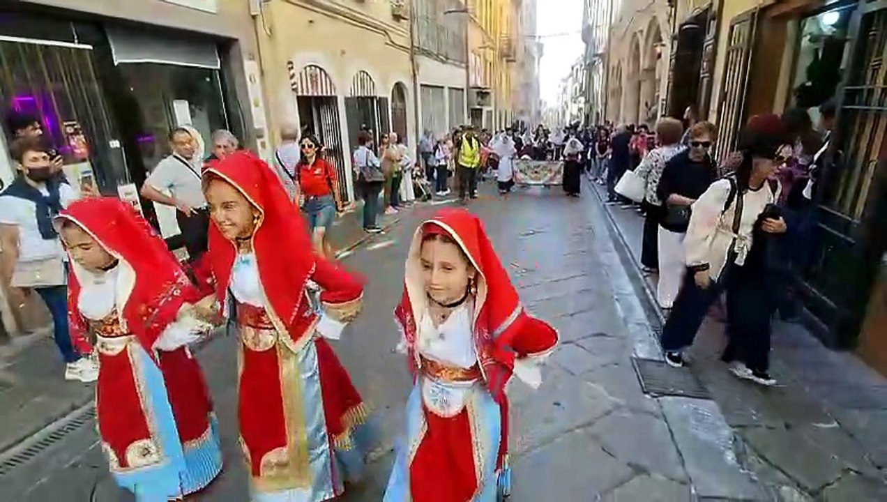 La Cavalcata dei bambini invade il centro di Sassari