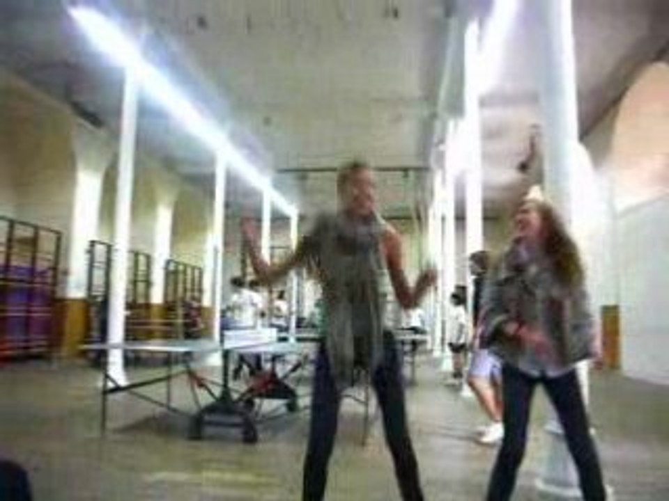 Clem & Elza dance le Crank